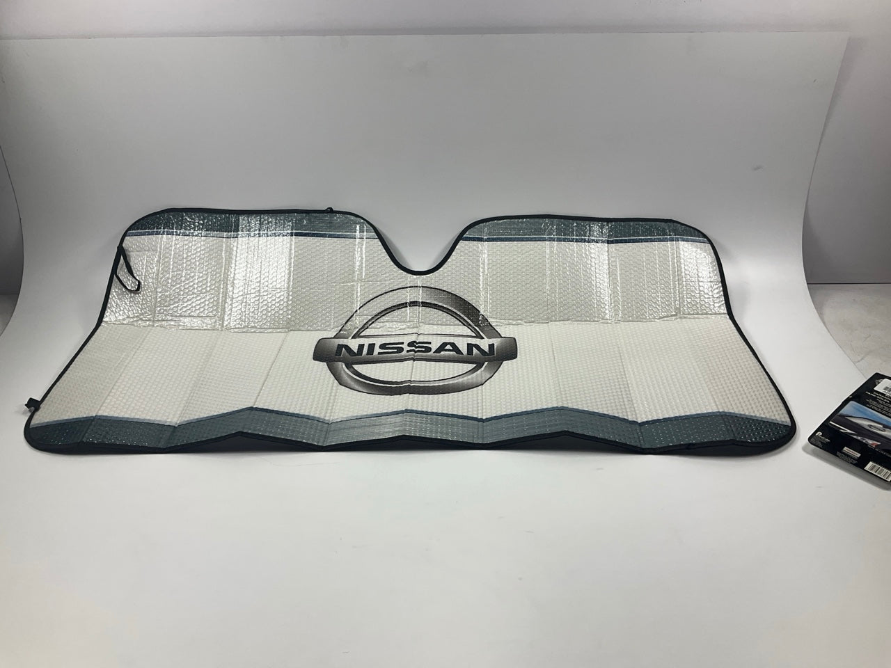 Plasticolor 003708 Winshield Solar Sun Screen Shade Cover For Nissan, 58''x27.5''