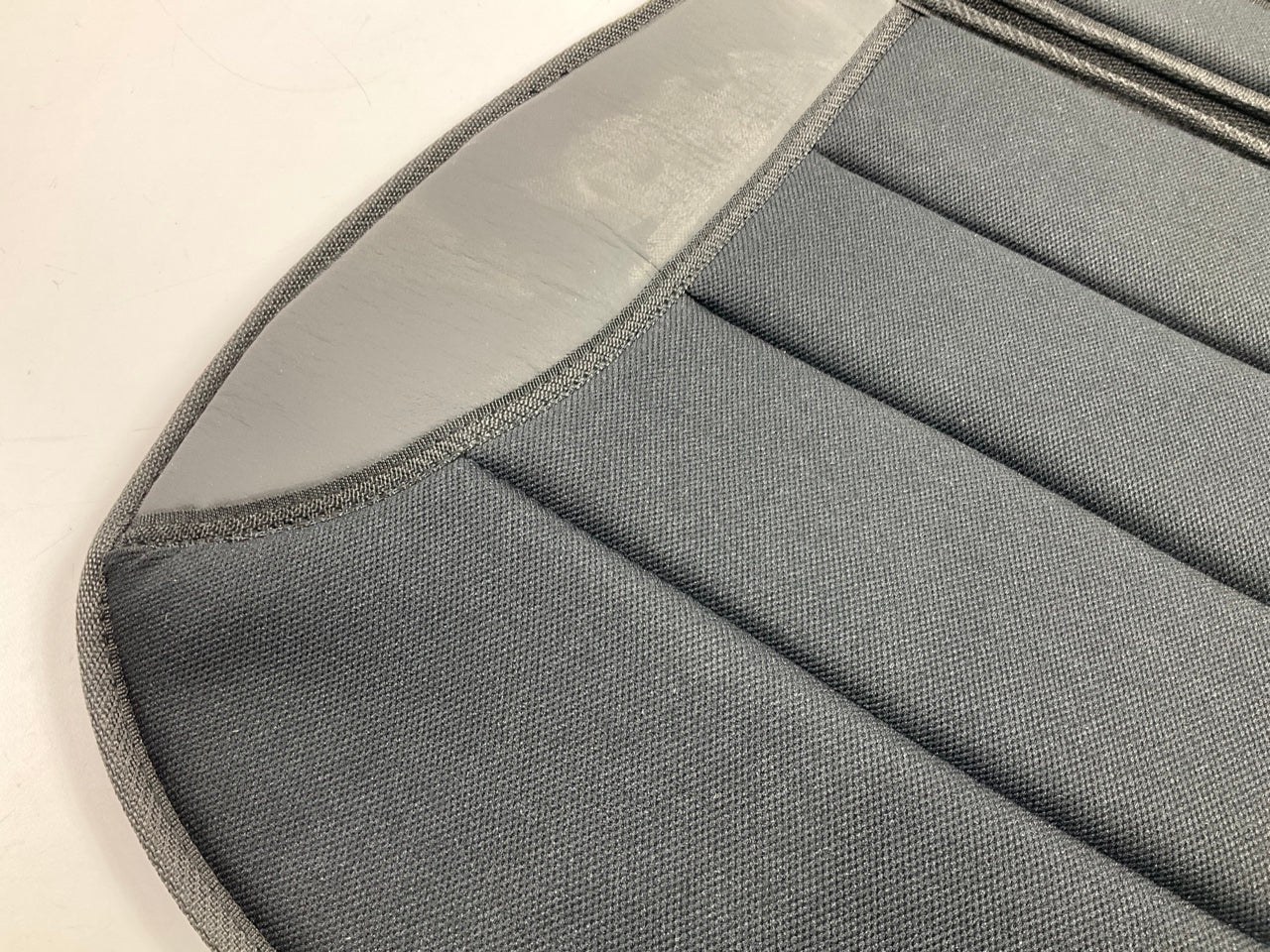 Plasticolor 008506R01 Universal-Fit Seat Cushion, W/ Ford Logo
