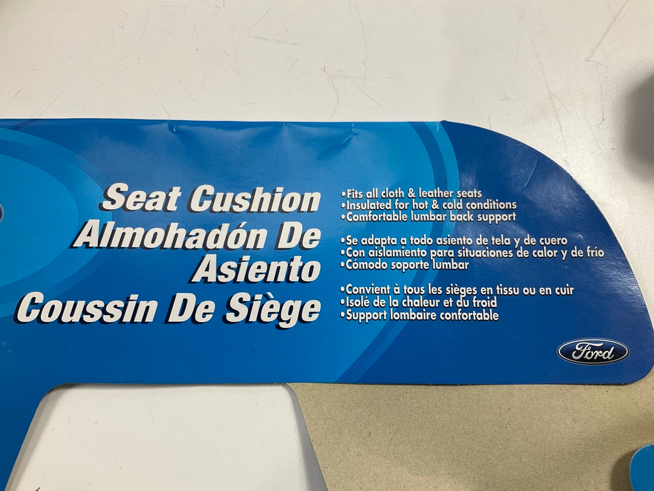 Plasticolor 008506R01 Universal-Fit Seat Cushion, W/ Ford Logo