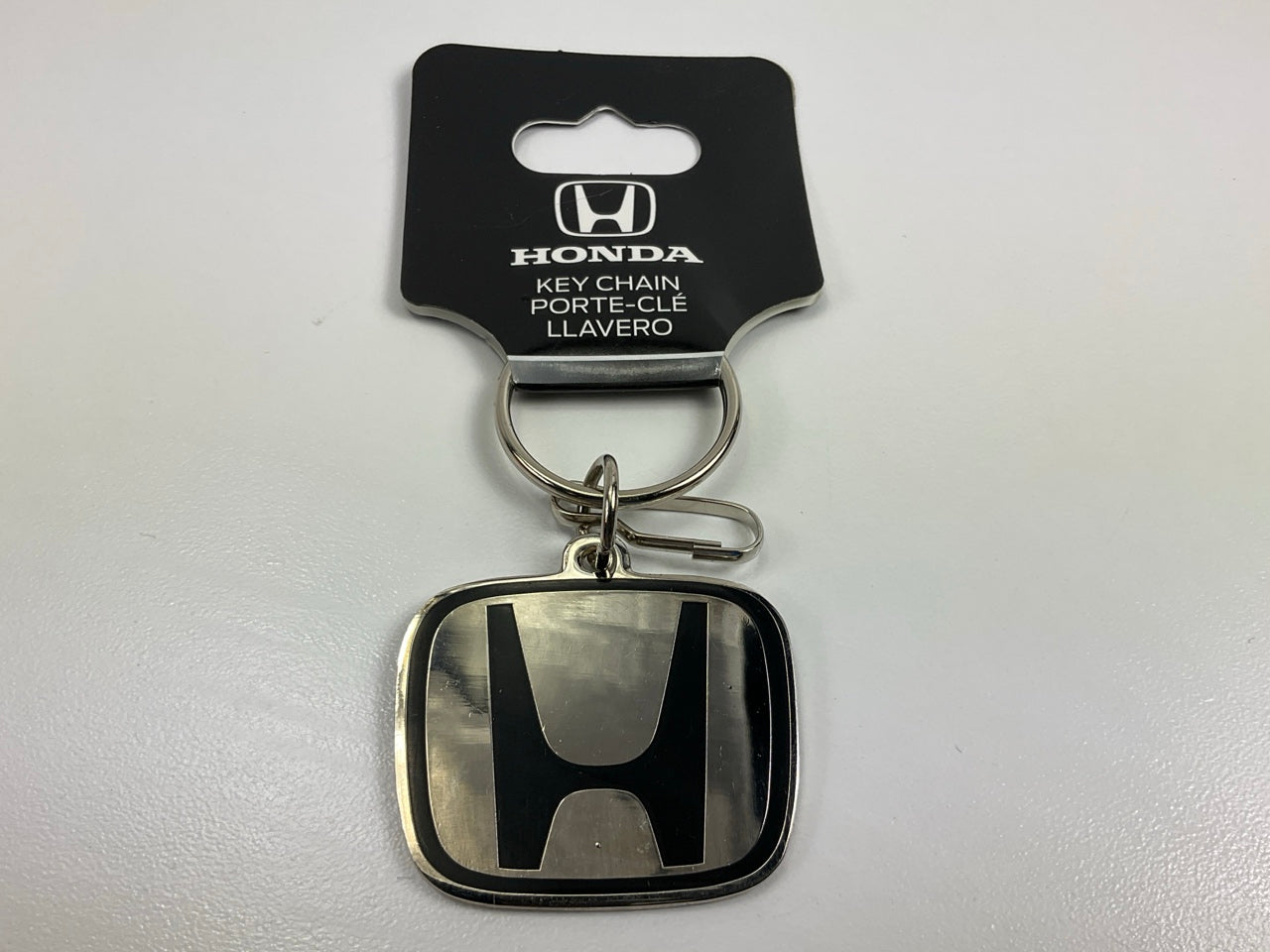 Plasticolor 4279 Honda Logo Official Licensed Product Enamel Metal Keychain