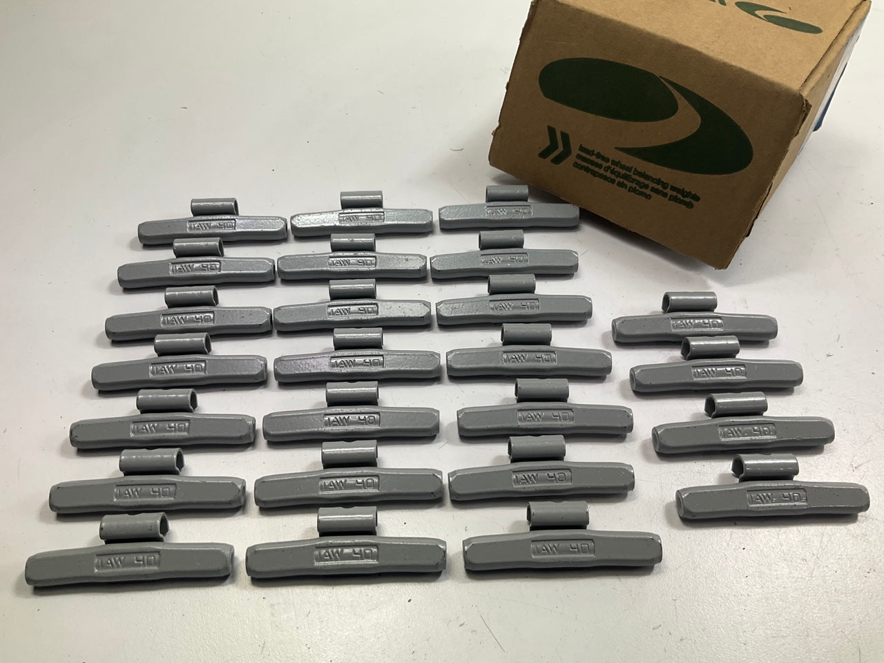 Plombco IAWFE-40 Wheel Weights, 40G 1.40 Oz Each - Box Of 25