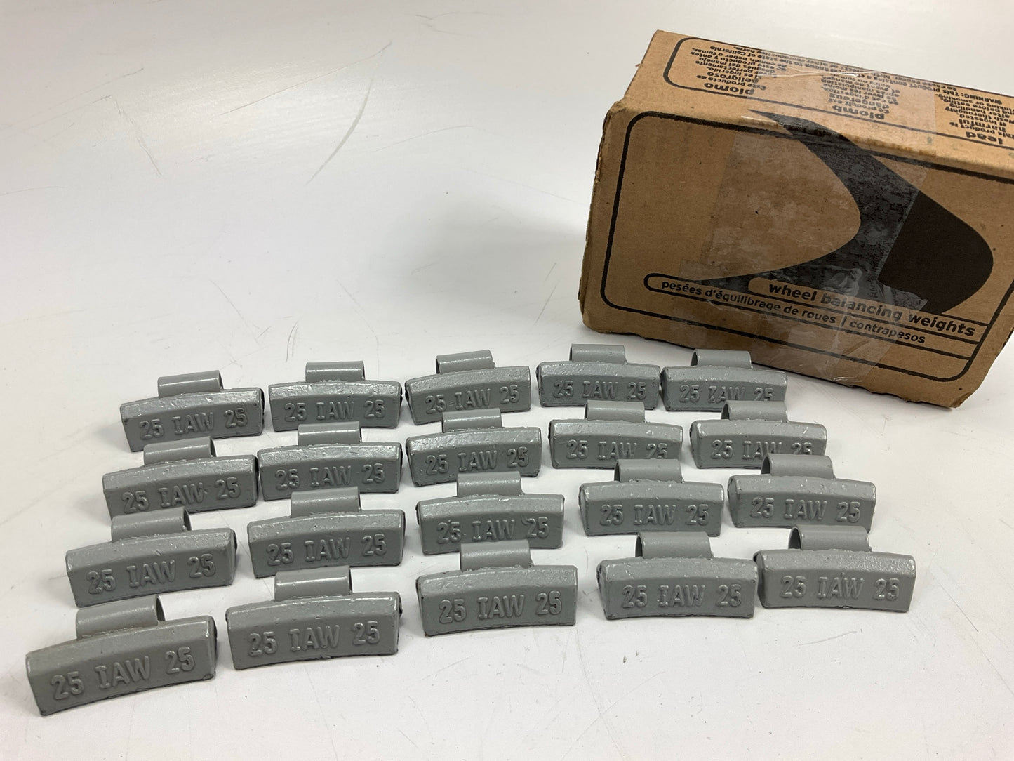 Plombco IAWS-25 Wheel Weights - 25G, 0.88 Oz Each - Box Of 20