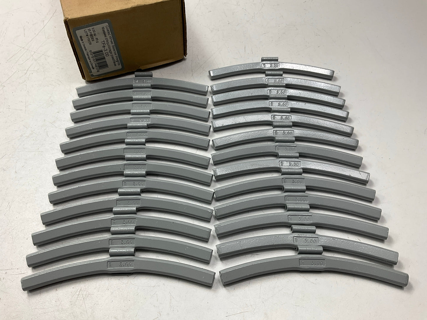 Plombco TFE-3-00 Coated Wheel Weights - 3 Oz Each - Box Of 25 Pcs