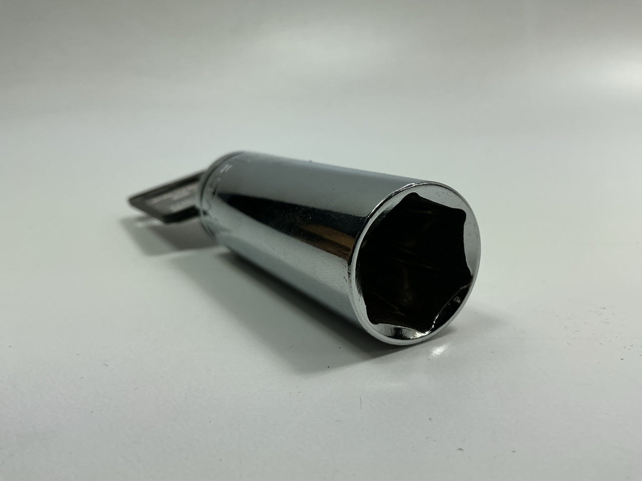 Powerbuilt 640836 1/2'' Drive 6 Pt. Metric Deep Well Socket 21mm
