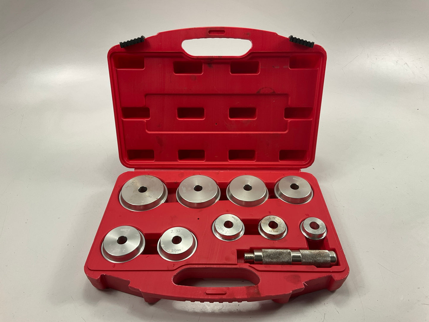 USED #5 - Powerbuilt 948004 Bearing Race And Seal Installer Tool Set
