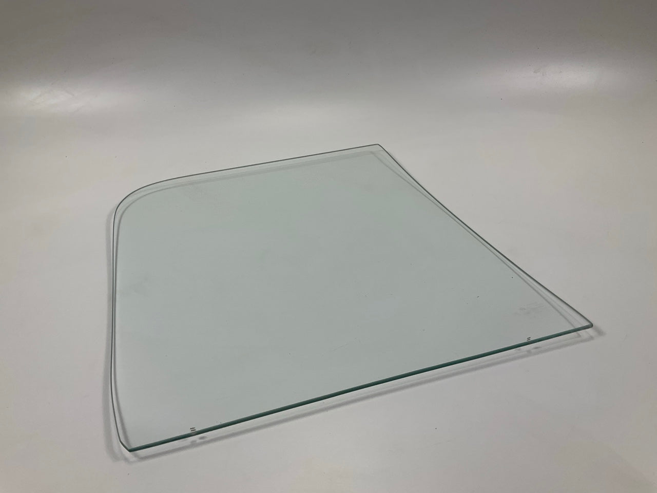 NOS - PPG D4457 Front Left Drivers Door Glass 1970-1974 Chevrolet & GMC Van