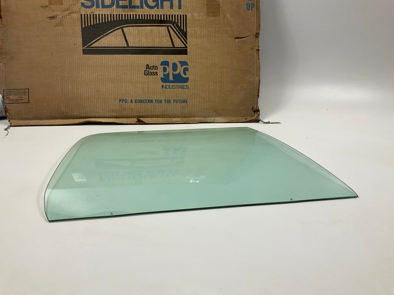 NOS Herculite PPG D4786 Right Glass 74-90 Ramcharger 74-81 Trailduster GT