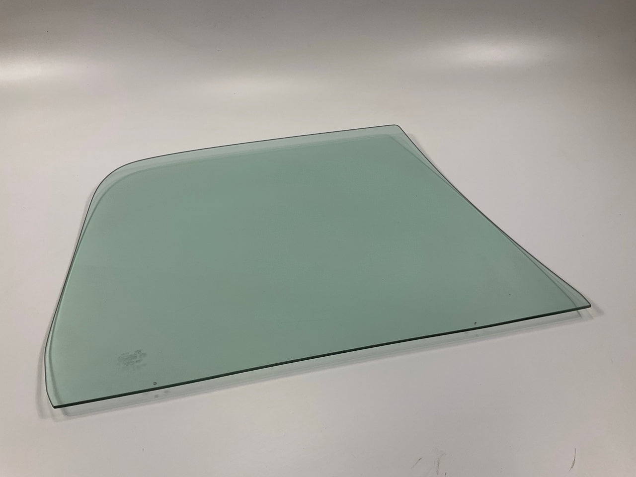 Glass 1 NOS Herculite PPG D4786 Left Glass 74-90 Ramcharger 74-81 Trailduster GT