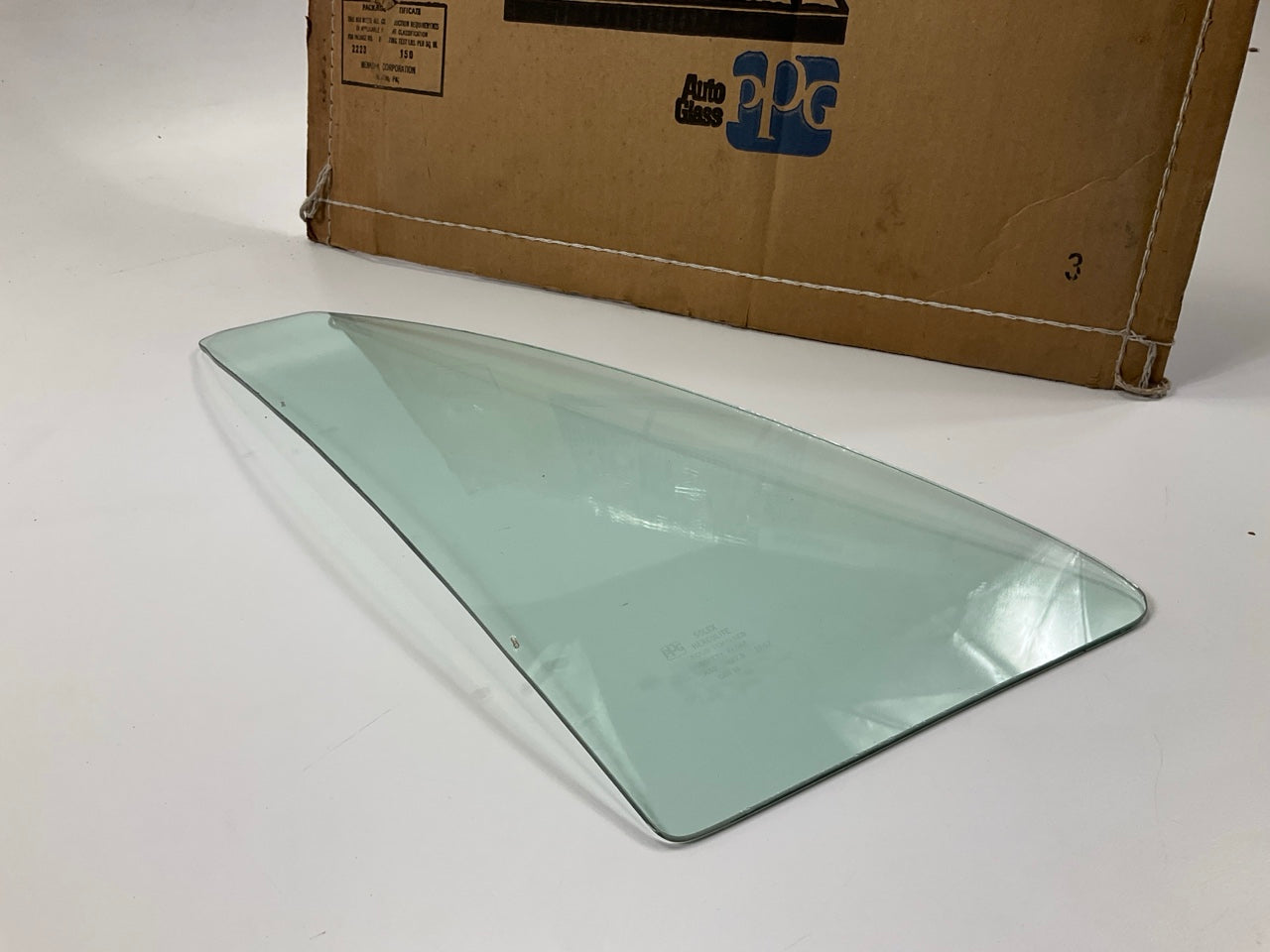 PPG V5856 Rear Left Door Stationary Window Glass 79-91 Ford LTD & Grand Marquis