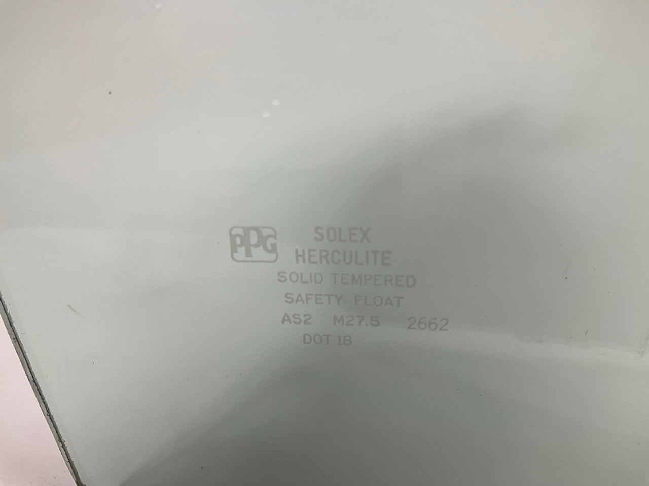 PPG V5856 Rear Left Door Stationary Window Glass 79-91 Ford LTD & Grand Marquis