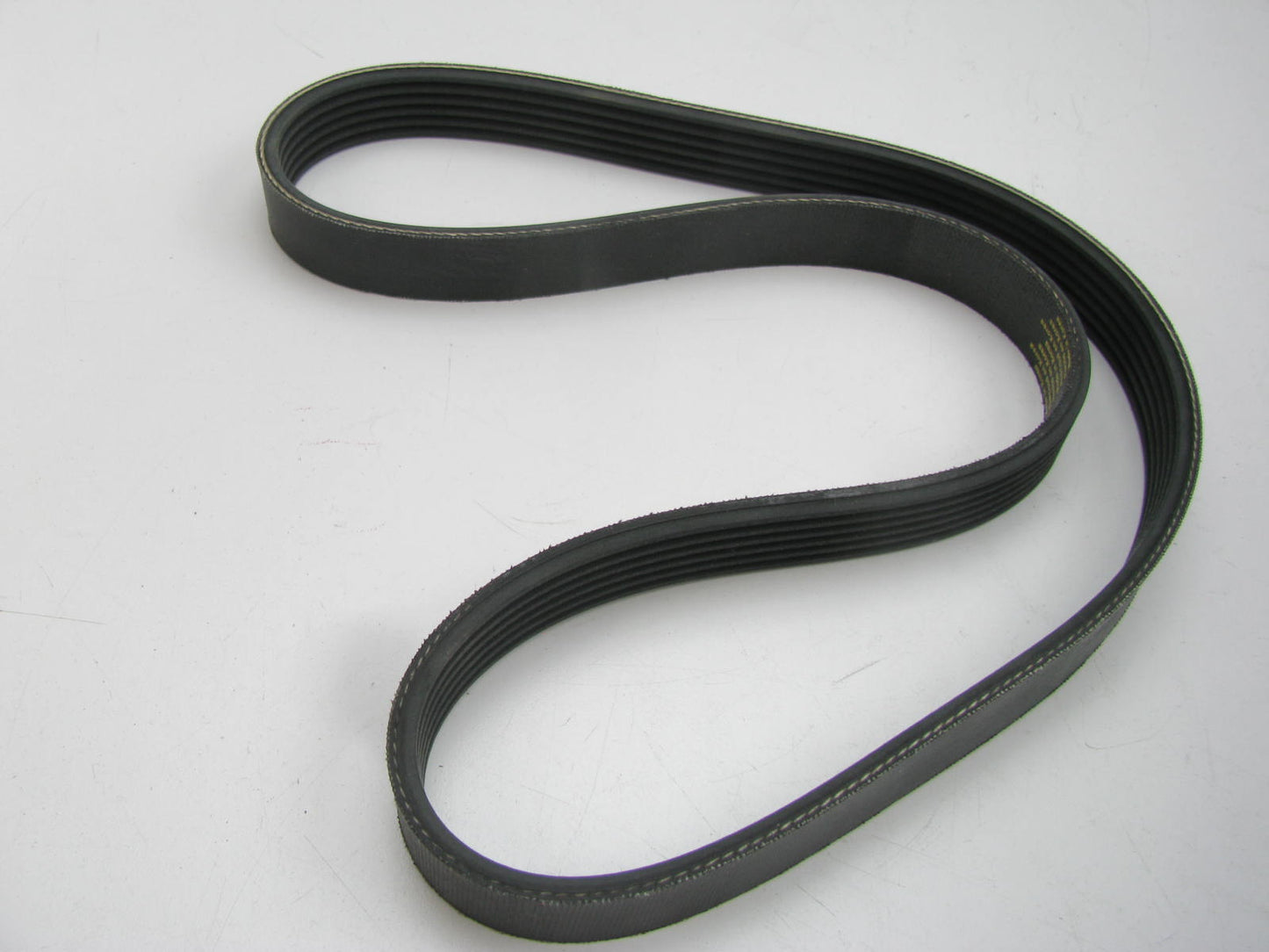 Prestone 360K6 Serpentine Belt - 0.84'' X 37.00'' - 6 Ribs