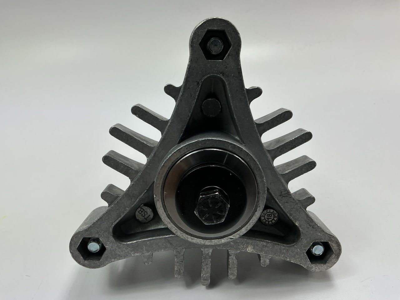 Primeline 7-03127 Lawn Mower Deck Spindle 582922301, 80-11-744-N, 8011742N