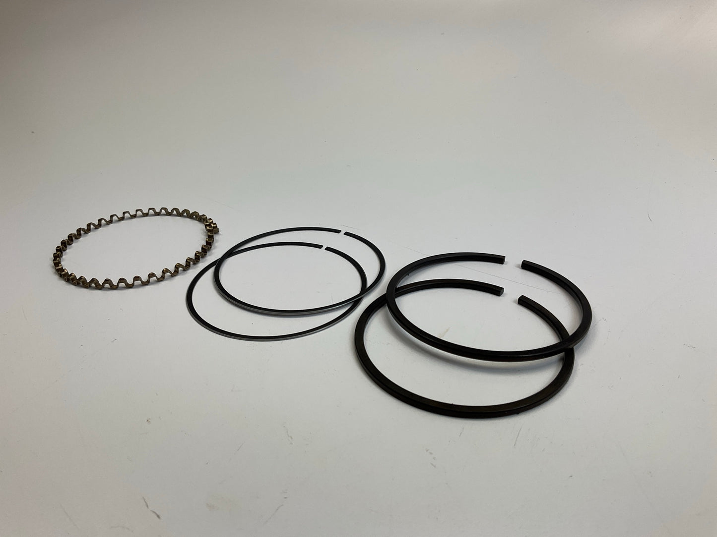 Primeline 7-037026 Piston Ring Set 33315, 36-051