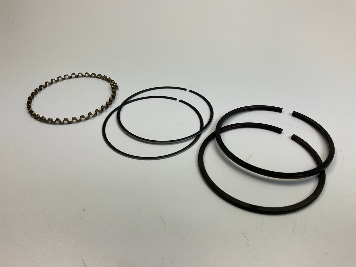 Primeline 7-037026 Piston Ring Set 33315, 36-051