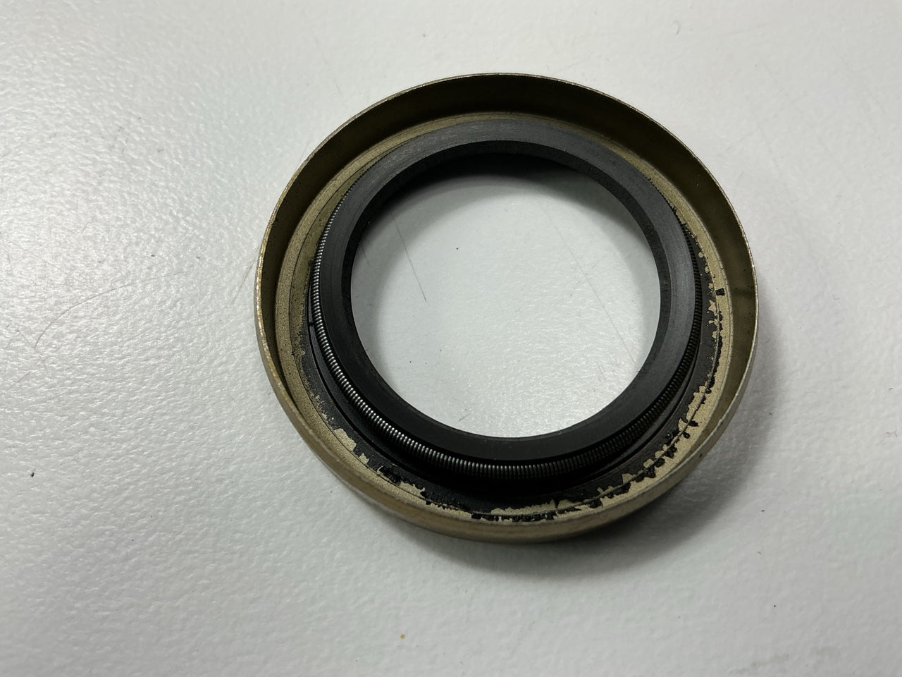 Primeline 7-04060 Engine Oil Seal Shaft Size 1.125'' X OD 1.692'' X Width .255''
