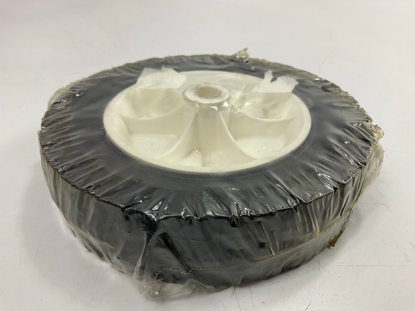 Primeline 7-04346 6x1.50 Plastic Wheel Diamond Tread, 1/2'' Bore, 1-3/8'' Offset