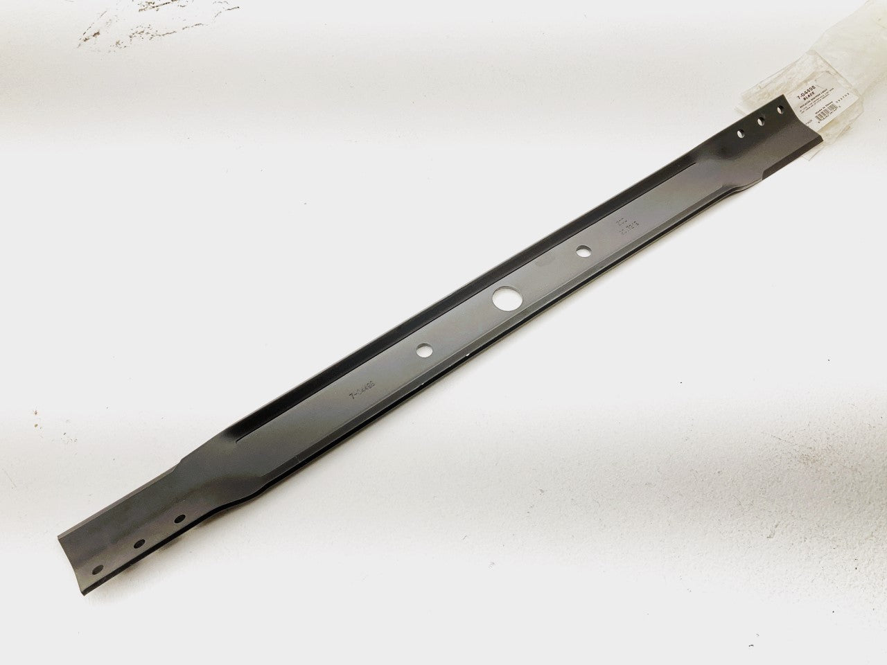 Primeline 7-04498 Lawn Mower Blade 33'' LONG, 1-1/6'' CENTER HOLE, 2-3/4'' WIDE
