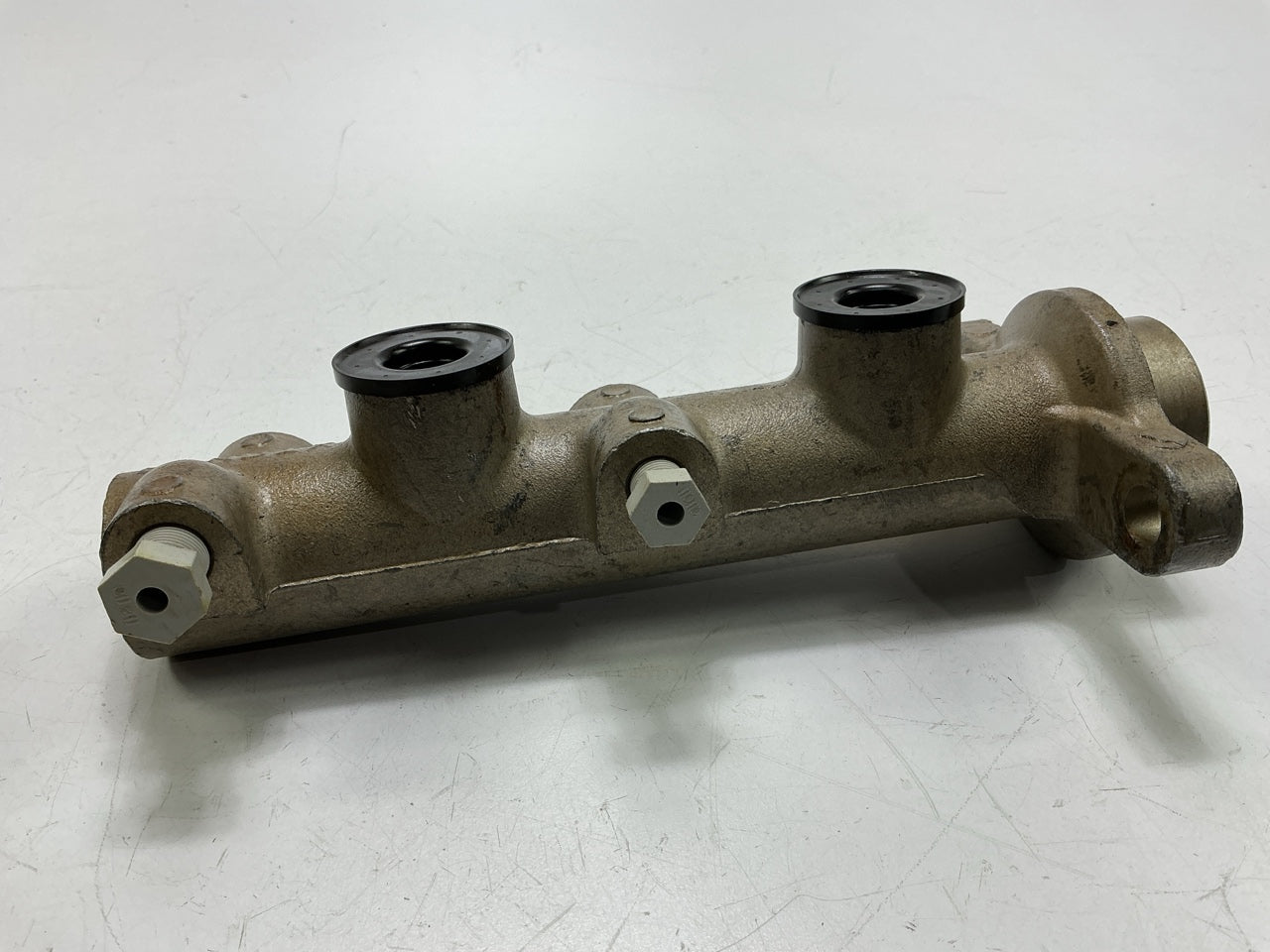 REMAN. Pro Stop M2567 Brake Master Cylinder