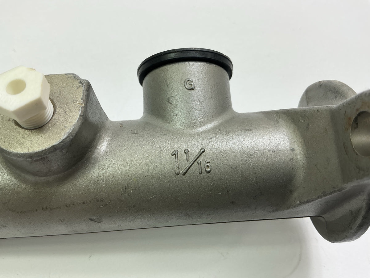 Pro Stop M2697 Brake Master Cylinder OEM Ford For 1995-1997 Ford Windstar