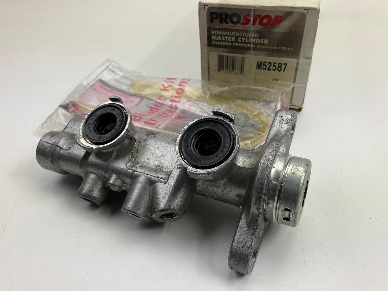 REMAN. Pro Stop M52587 Brake Master Cylinder