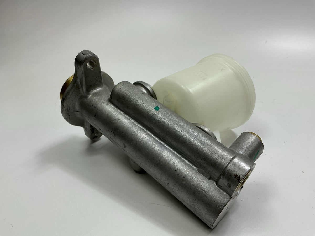 MISSING CAP Pro Stop M52600 Brake Master Cylinder For 1989-1994 Nissan Maxim