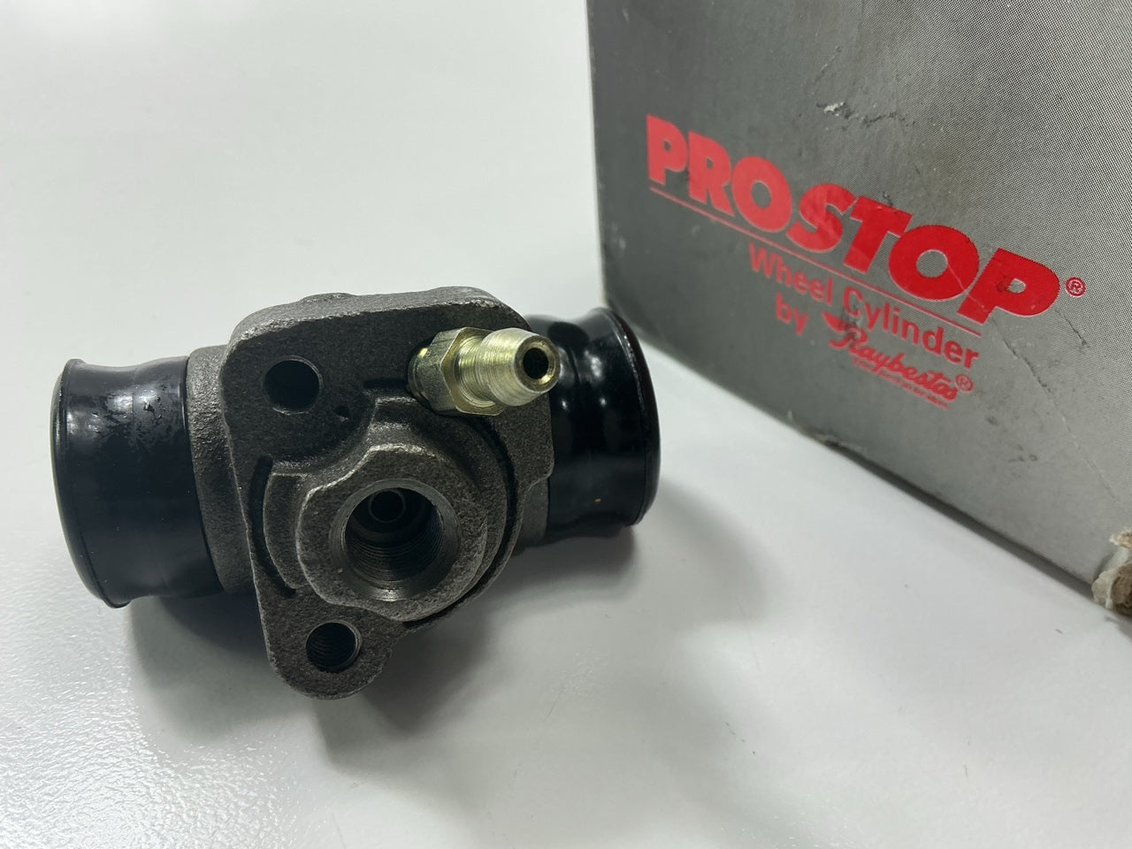 Pro Stop W37635 Rear Right Drum Brake Cylinder