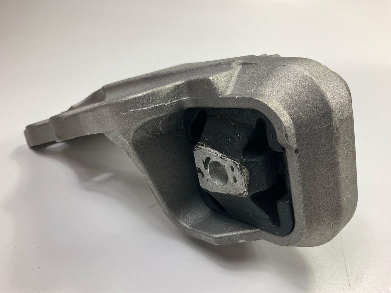 Proline 2900 Front Torque Strut Mount