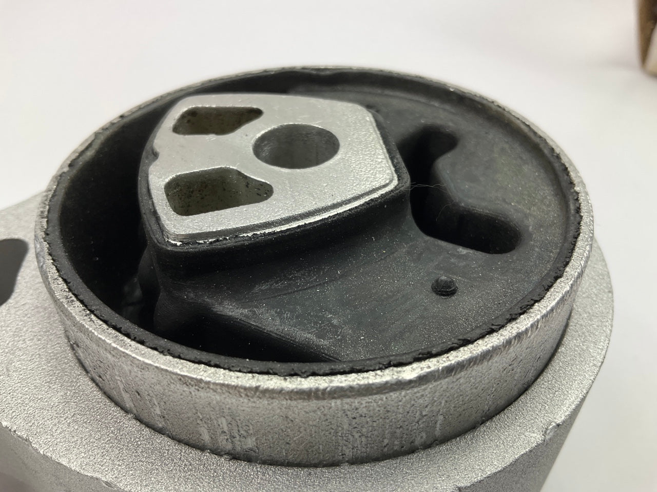 Proline 3216 Front Engine Torque Strut Mount