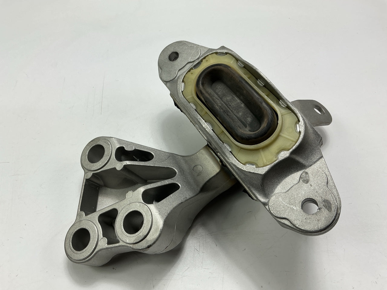 Proline 3240 Center Transmission Mount For 2011-2012 Chevrolet Cruze