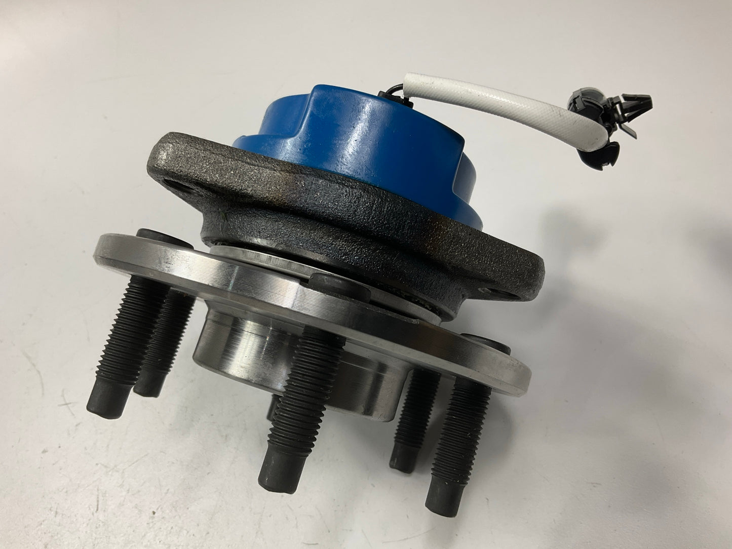 Proline 513197 Wheel Bearing And Hub Assembly, Front