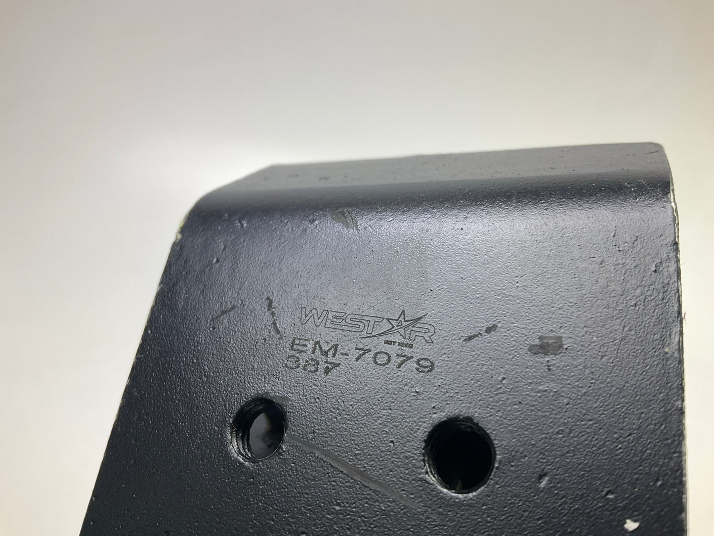 Proline 9723 Auto Trans Mount For 2005-2015 Toyota Tacoma 4WD