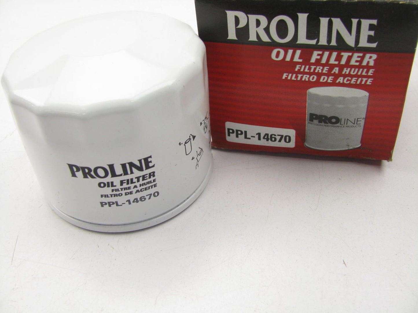 Proline PPL-14670 Oil Filter Replaces: 57000 L34875 PH253 LF96 LF689 P550963