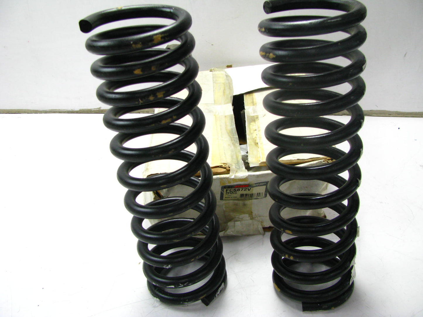 Prosteer FCS872V Front Suspension Coil Springs 1989-97 Thunderbird & Cougar 3.8L