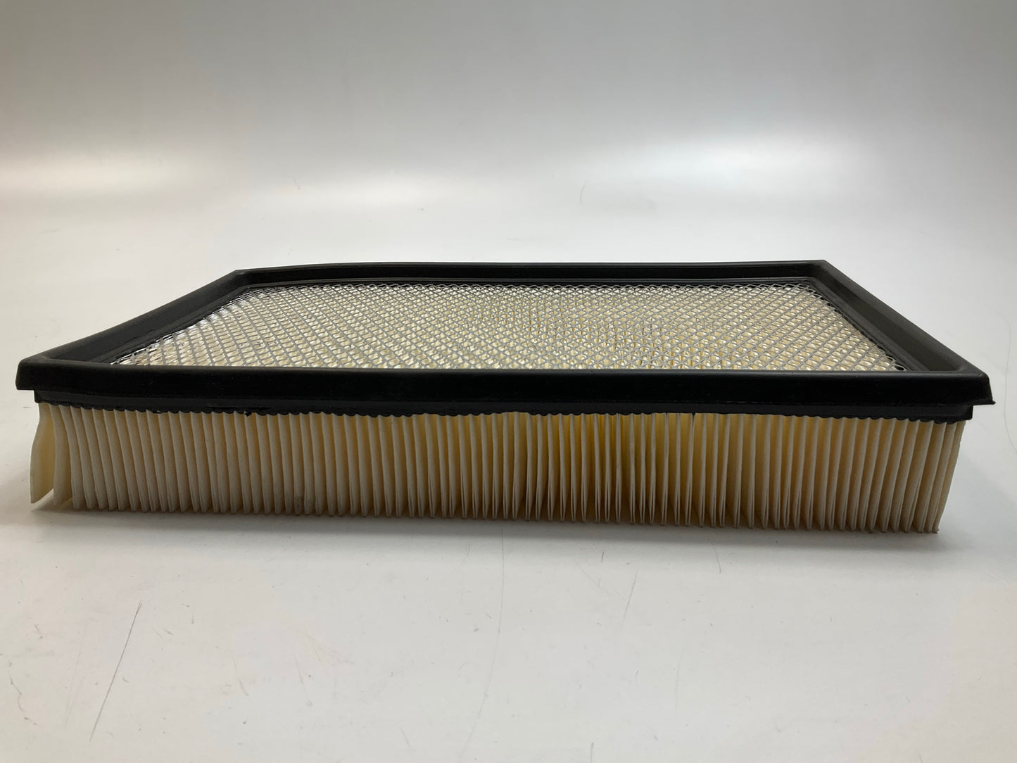 Purolator A35375 Engine Air Filter For 1999-2006 Volvo S80