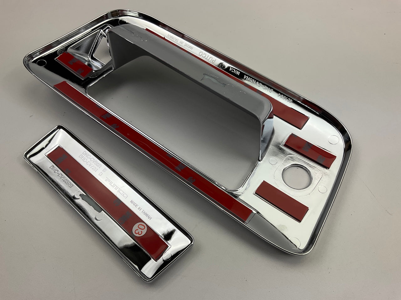 Putco 401094 Chrome Rear Tailgate Handle Cover