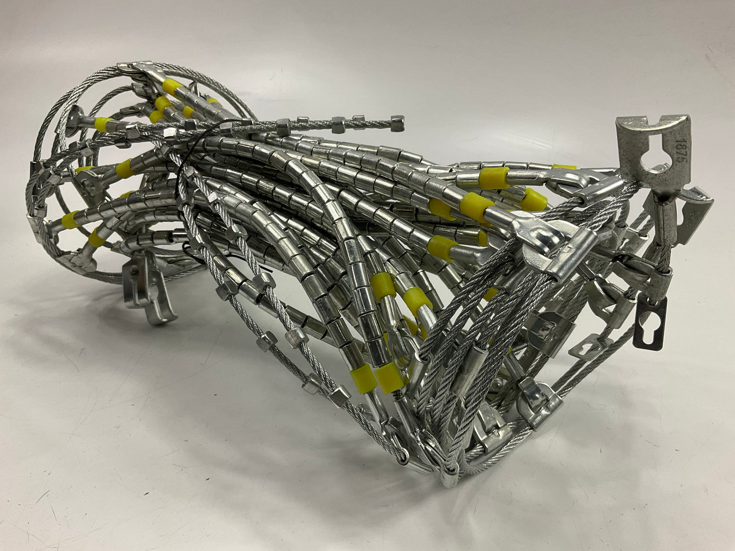 Quality 1675 Tire Snow Chains 275/70-17, 265/70-17,275/65-18,255/65-18,285/70-16