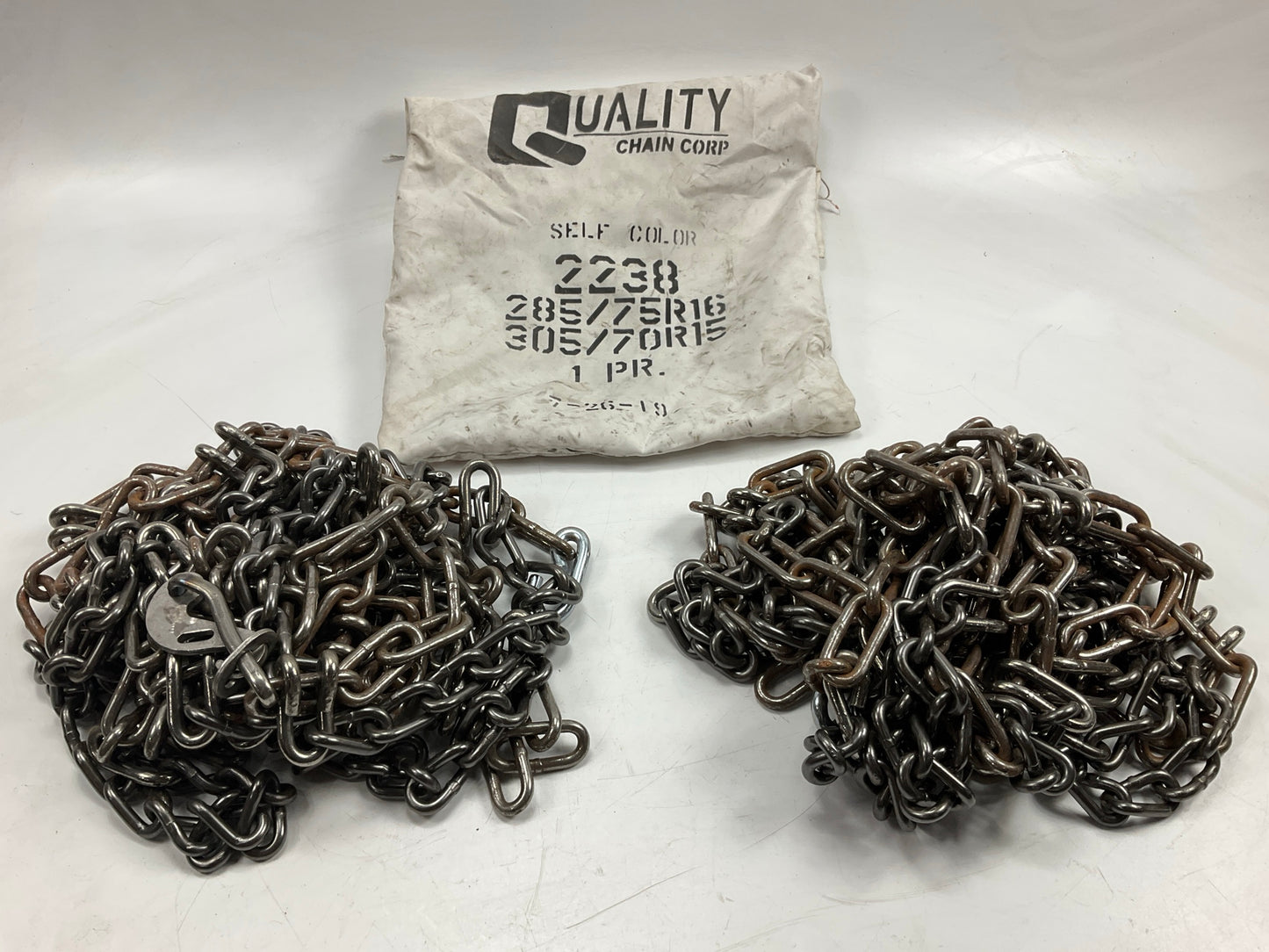 Surface Rust Quality Chain 2238 Tire Snow Chains PAIR 285/75R16, 305/70R15 Tires