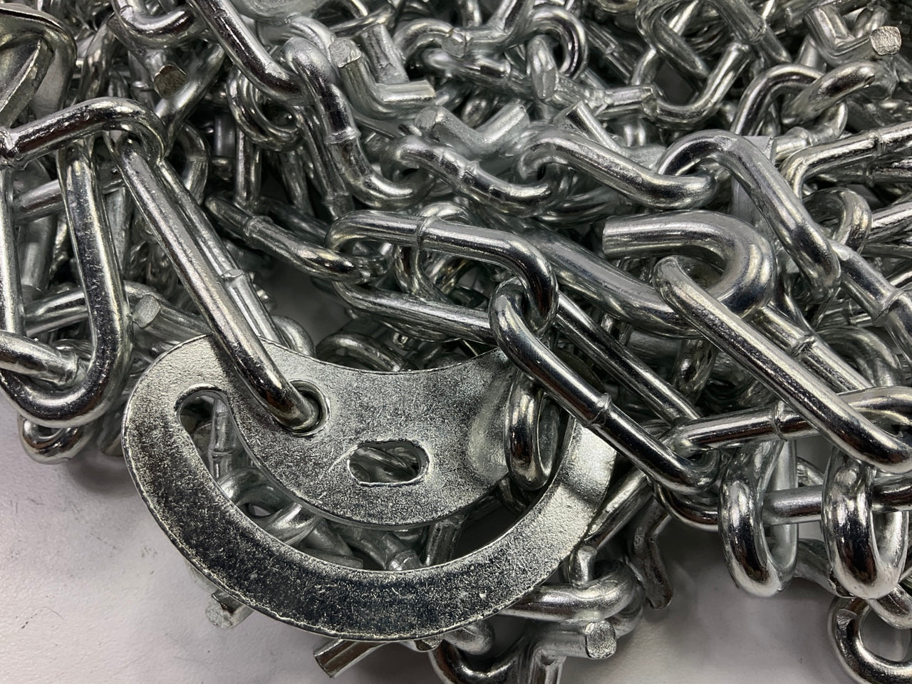 Quality Chain 2819QC Tire Snow Chains V-Bar CAM  235/80-16, 215/85-16, 235/70-17