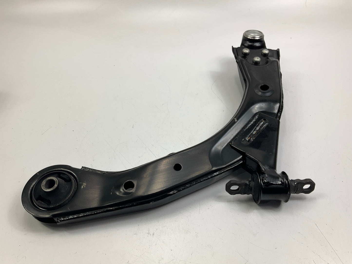 Quick Steer X620301 Front Right Lower Control Arm & Ball Joint