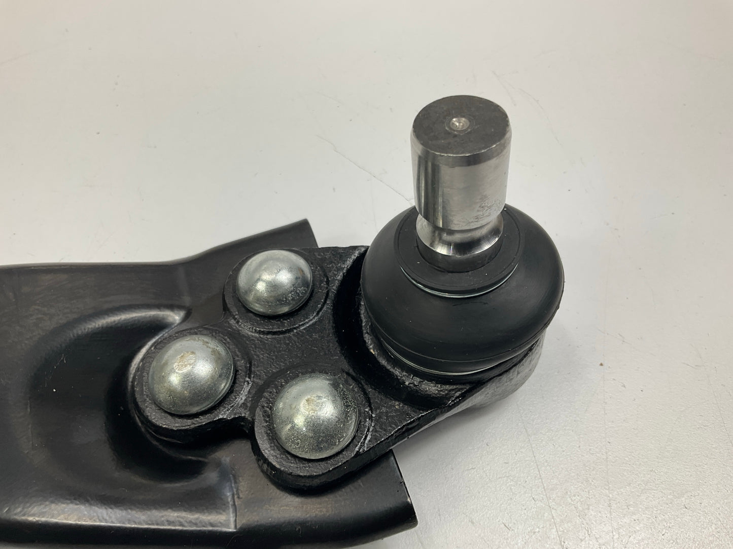 Quick Steer X620301 Front Right Lower Control Arm & Ball Joint
