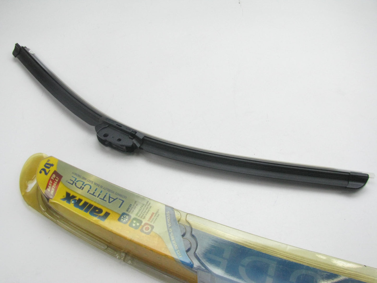 Rain-x 5079280 Latitude Windshield Wiper Blade Front - 24''
