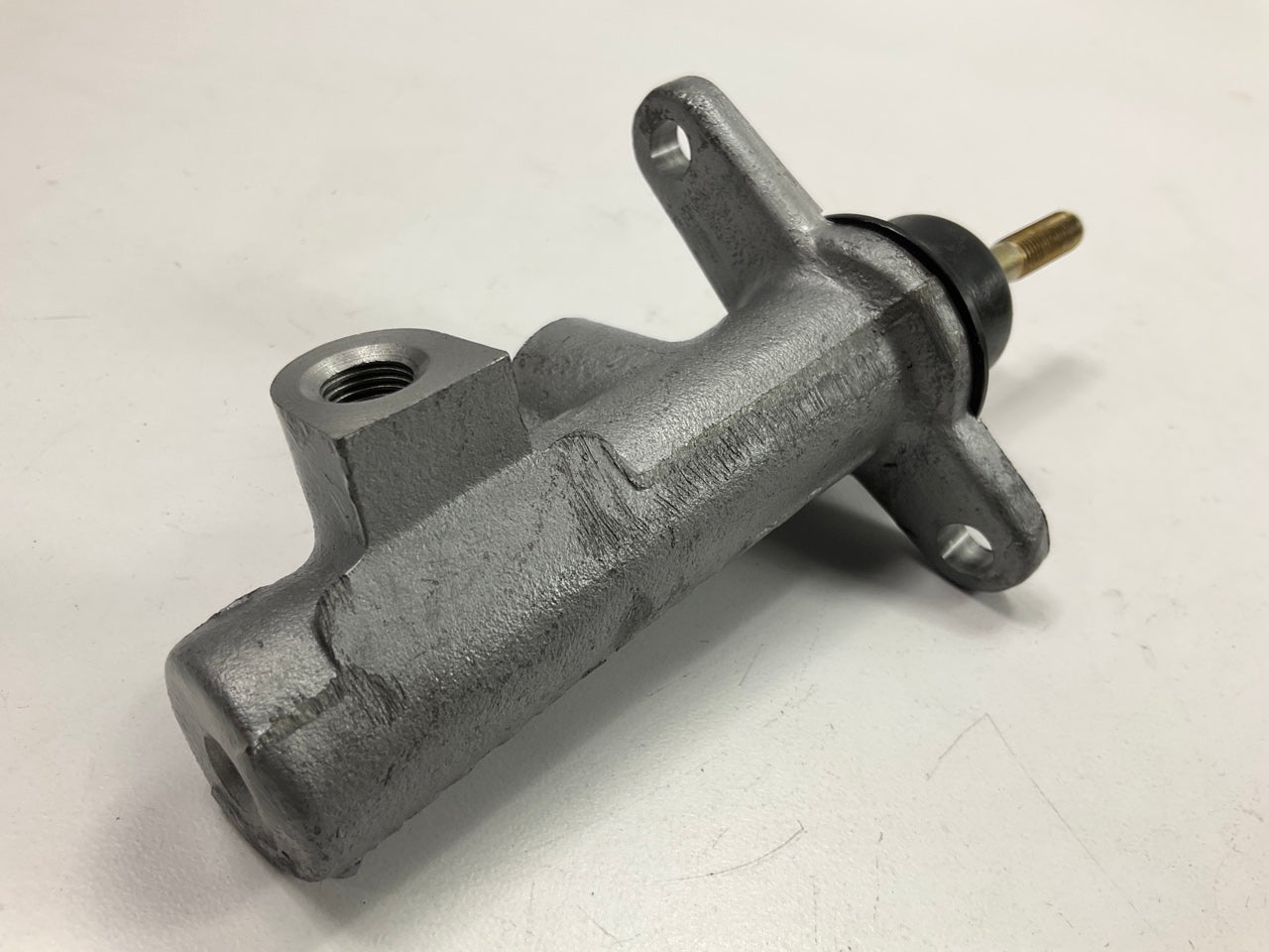 Raybestos CMA350009 Clutch Master Cylinder WITHOUT RESERVOIR