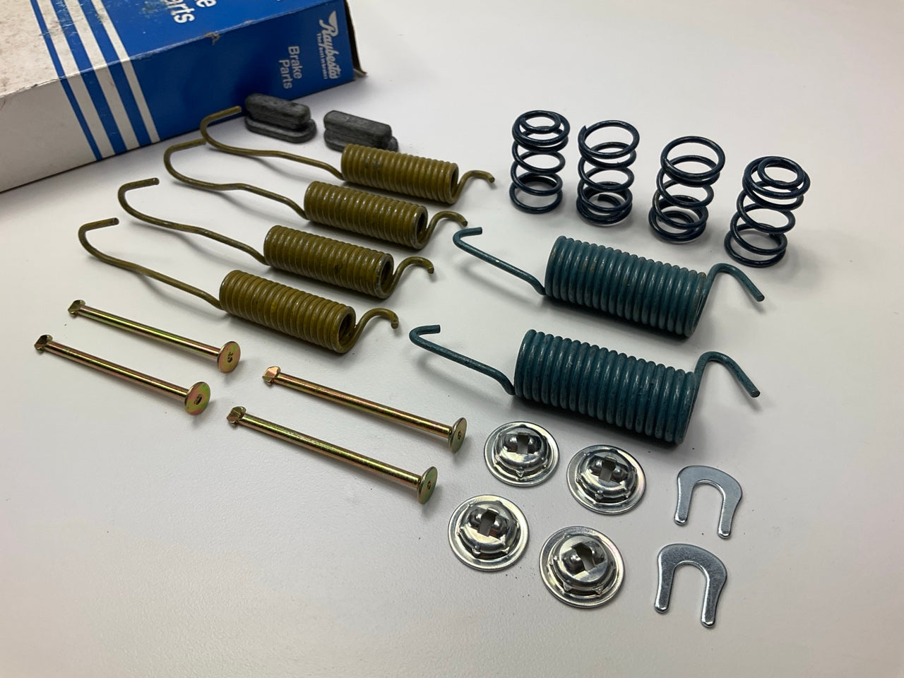 Raybestos H7267 Rear Drum Brake Hardware Kit