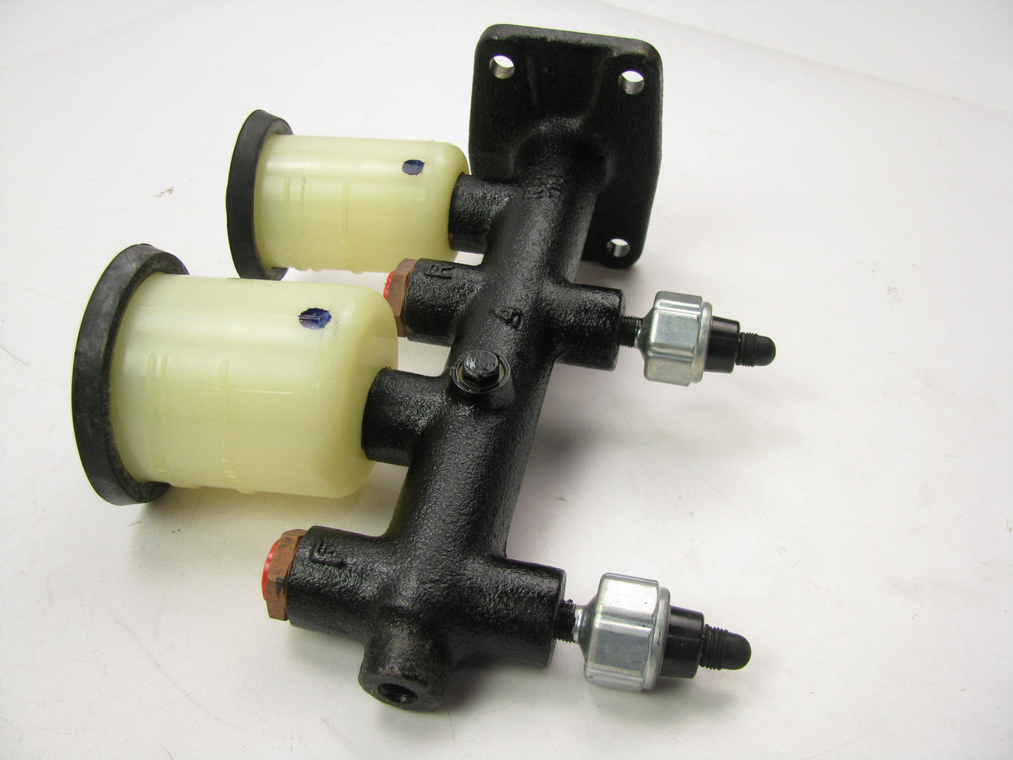 Raybestos MC36476 Brake Master Cylinder For 1975-1976 Toyota Corolla