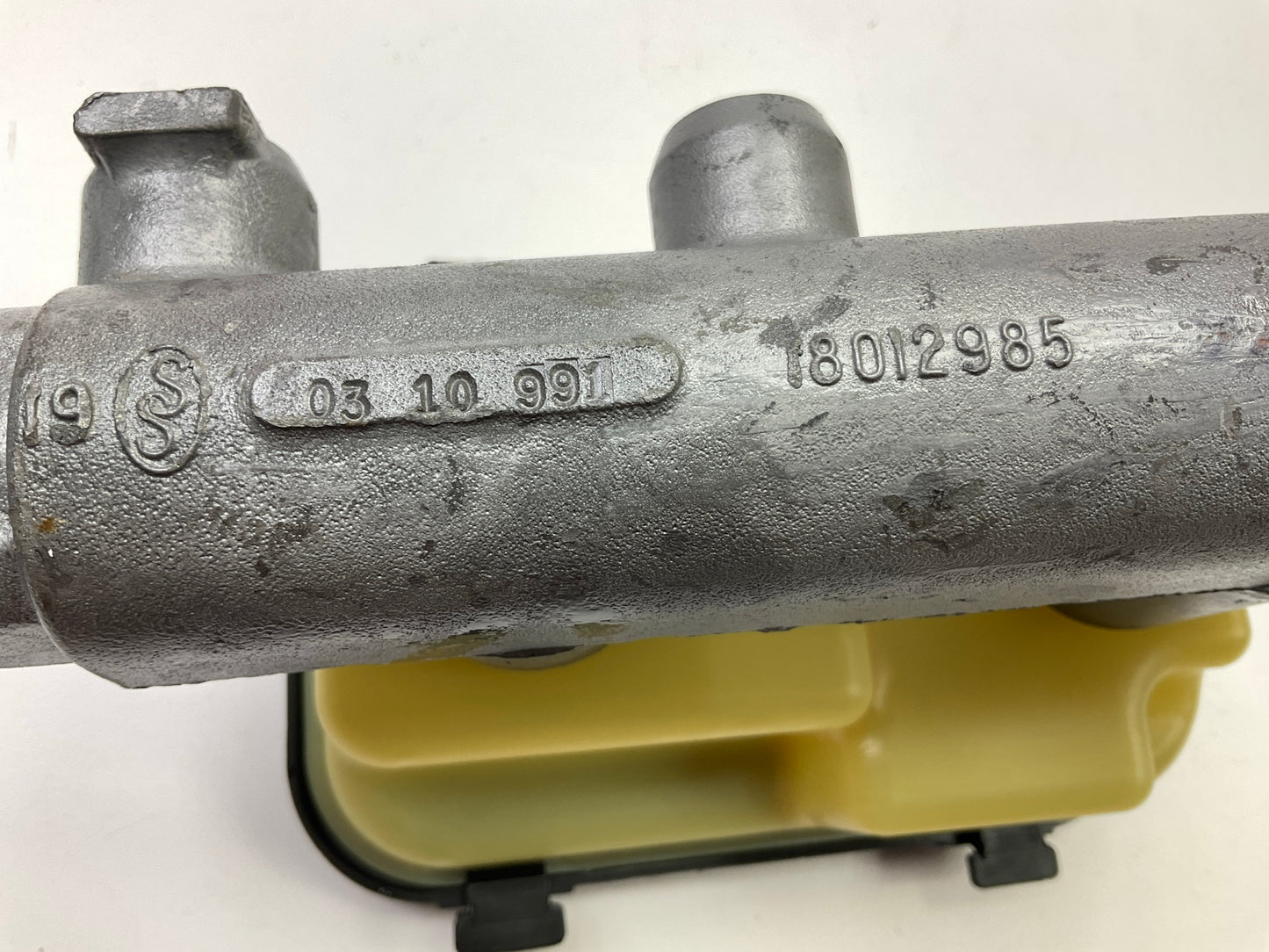 Raybestos MC390128 Brake Master Cylinder - 1993 Chevy Caprice W/ Police Package