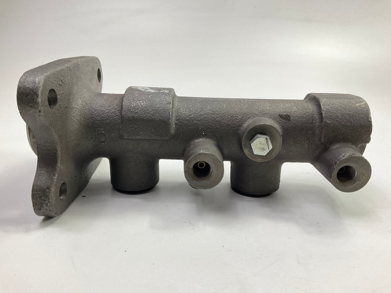 Raybestos MC390149 Brake Master Cylinder  For 1993-1998 Toyota T100