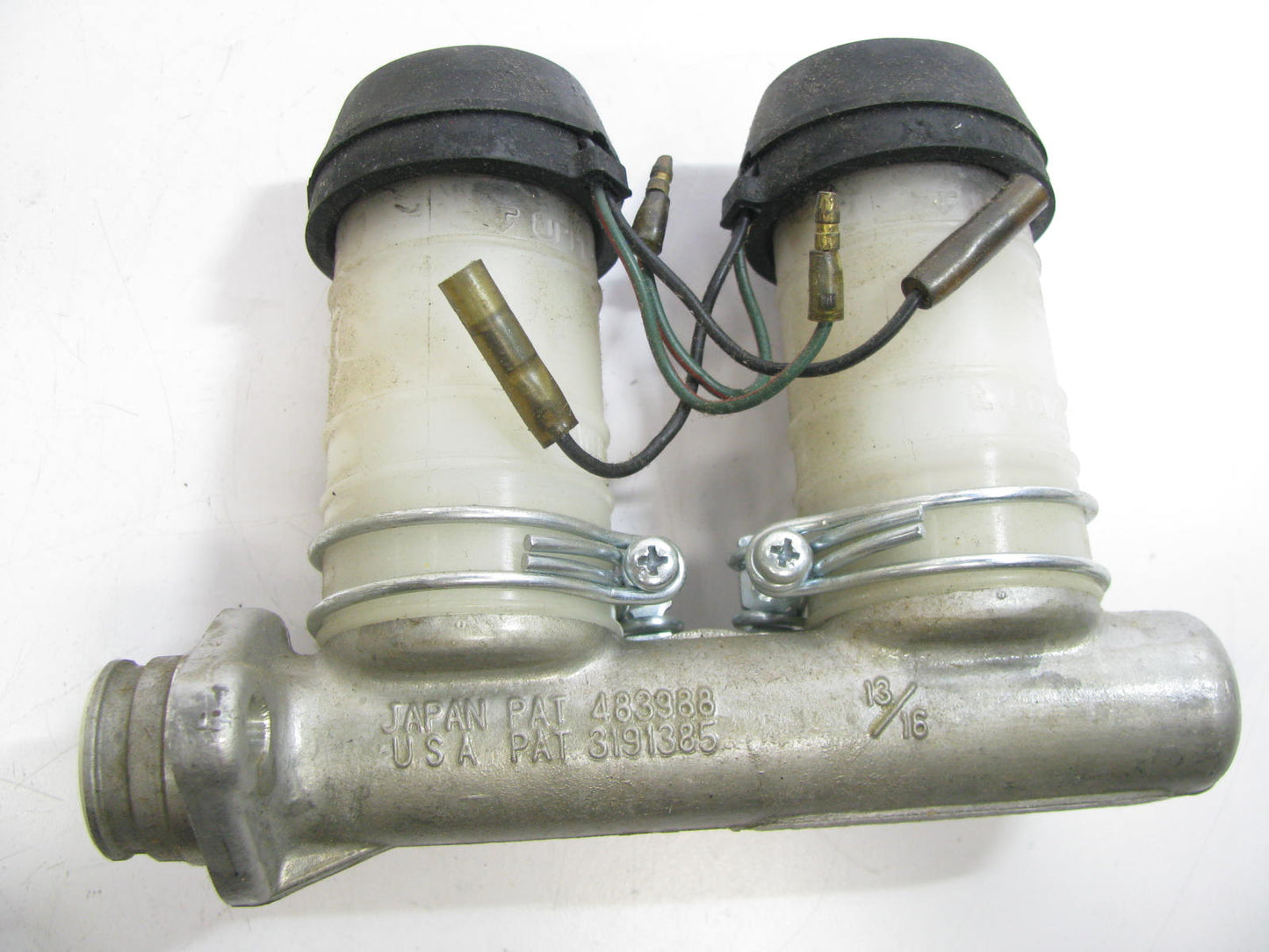 Raybestos MC39020 Dual Reservoir Brake Master Cylinder 1973-76 Civic 1976 Accord