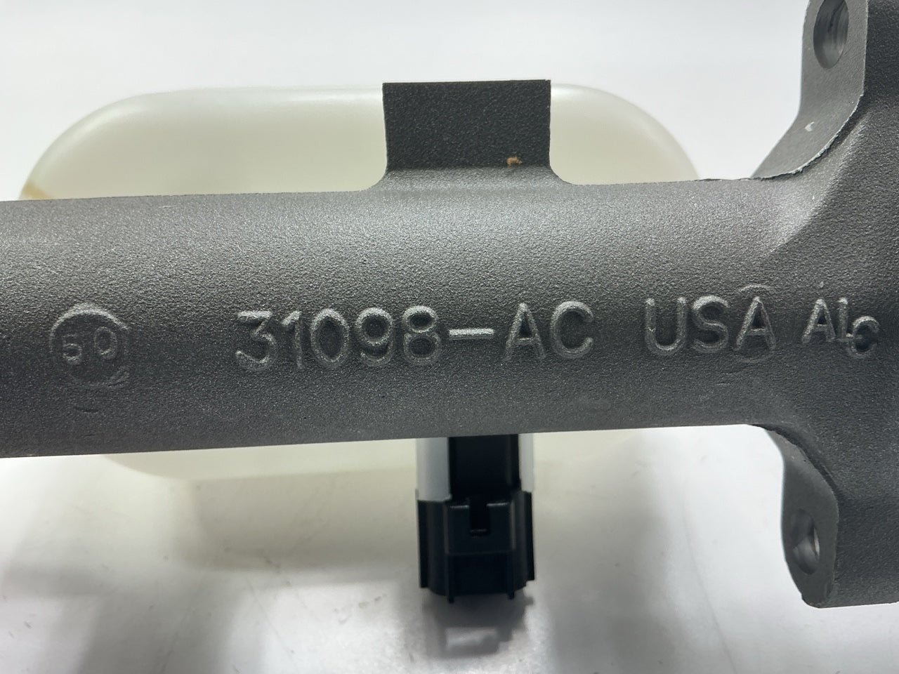 Raybestos MC390582 Brake Master Cylinder For 1999-2003 Ford Windstar