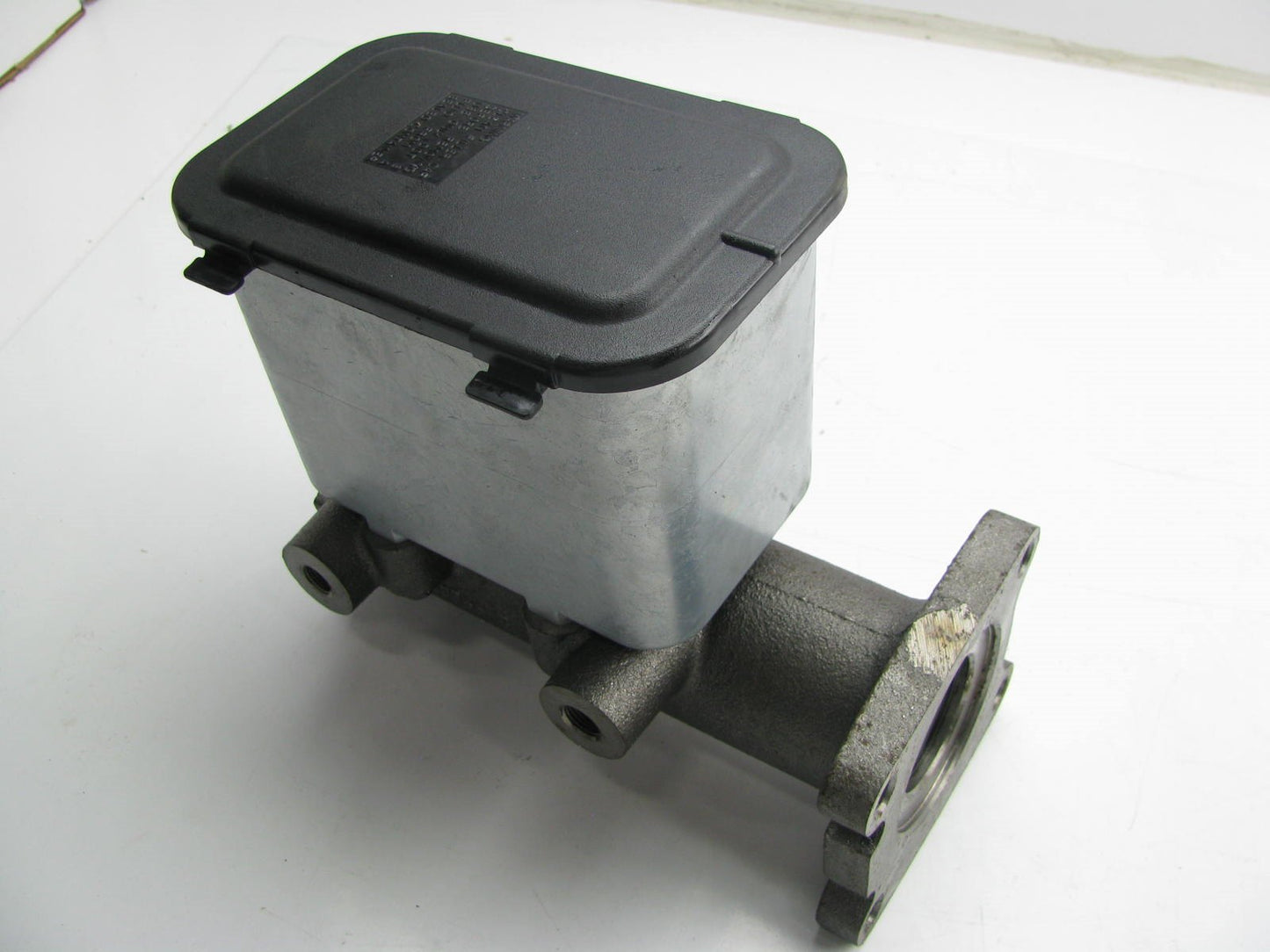 Raybestos MC39528 Brake Master Cylinder