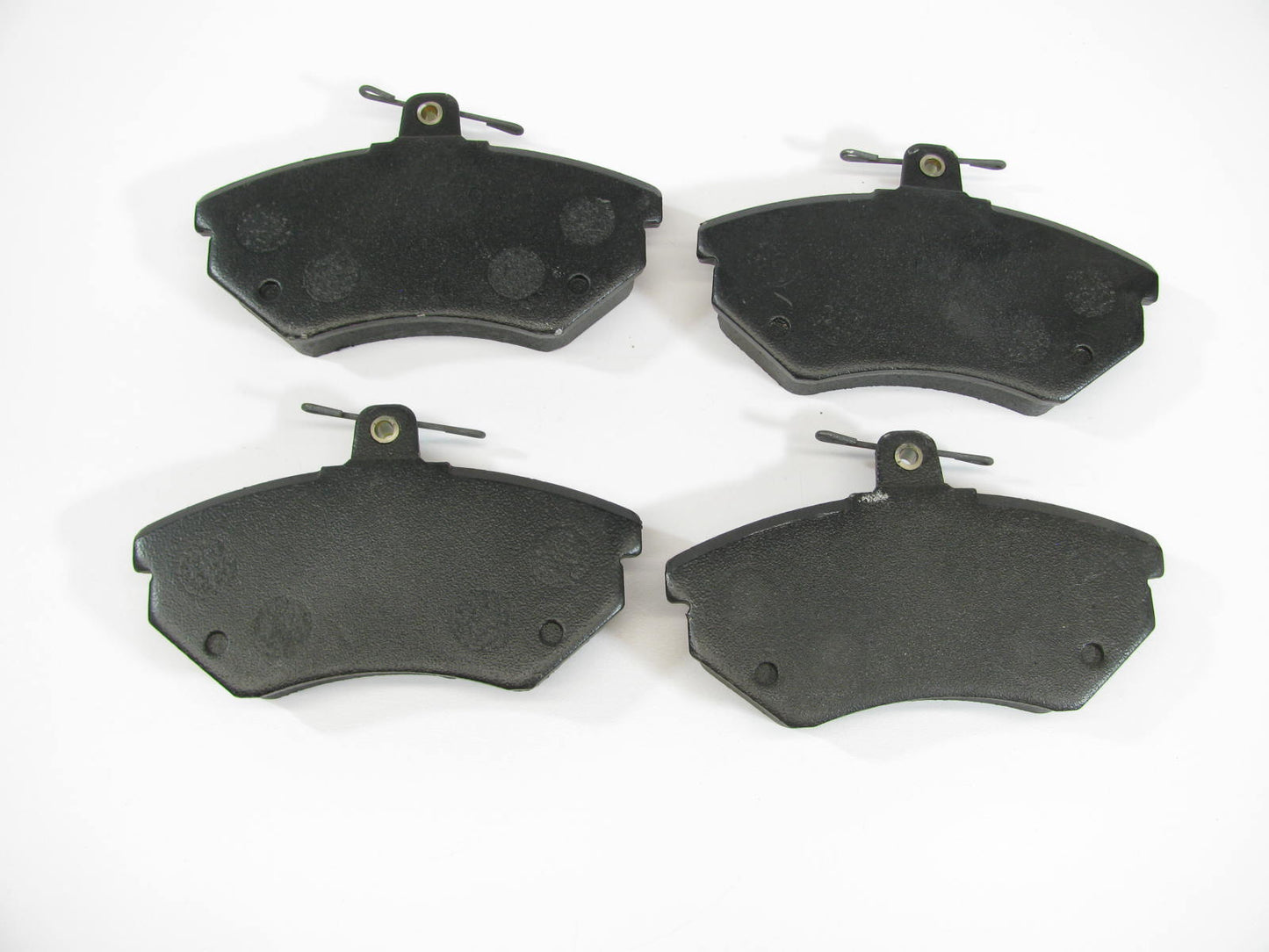 Raybestos MD684 Front Disc Brake Pad Set - Semi-Metallic